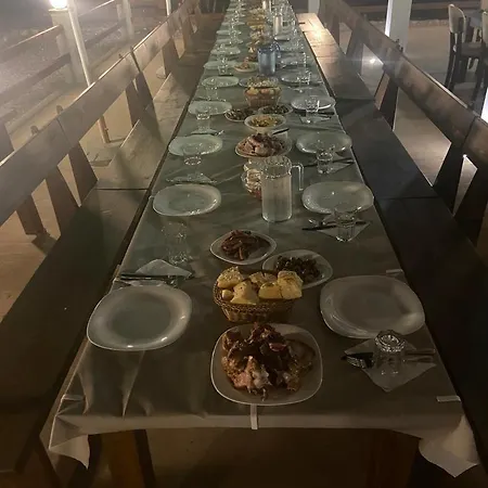 Veni I Gjyshit Hotel *