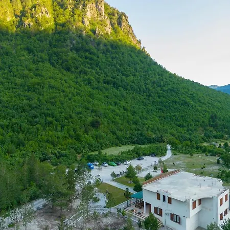 Veni I Gjyshit Nderlysaj