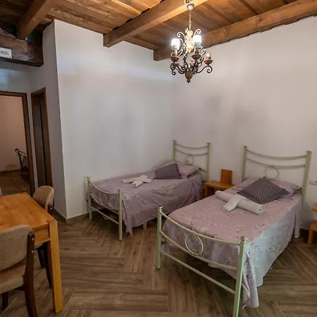 Veni I Gjyshit Hotell *