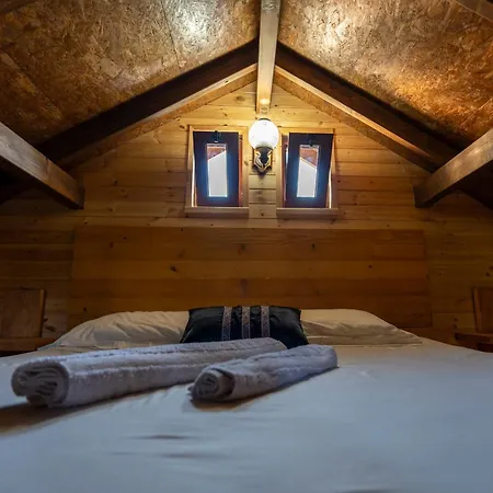 Hotel Veni I Gjyshit *