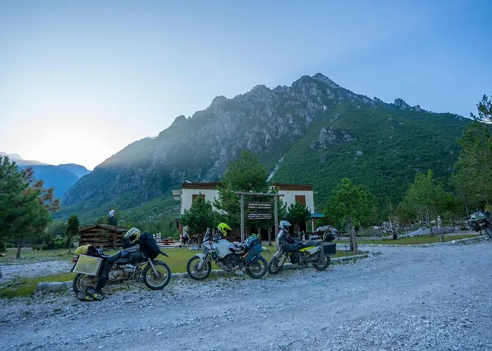 Hotel Véni I Gjyshit *